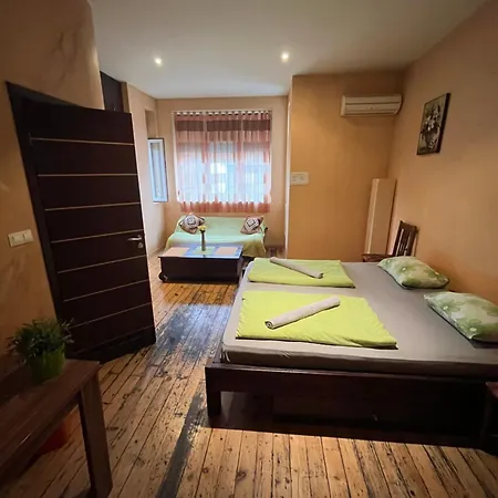 Hostel Elegance On A Budget - For Rent In Center Sofia