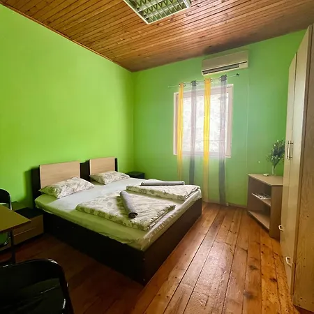 Hostel Elegance On A Budget - For Rent In Center
