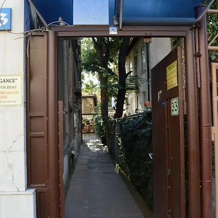 Hostel Elegance On A Budget - For Rent In Center Sofia
