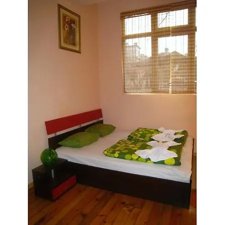 Elegance On A Budget - For Rent In Center Hostel Sofia